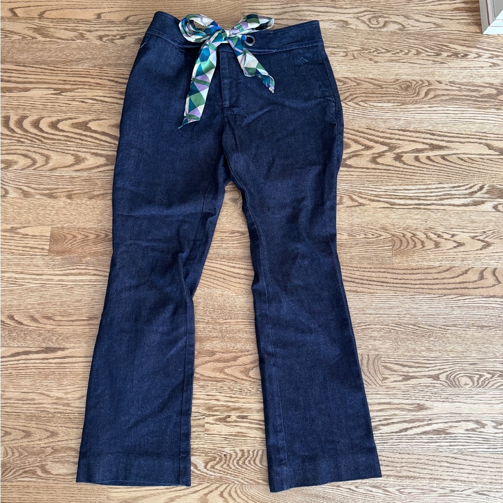 Anthropologie Essential Crop Flare Pants in Dark Blue. Size 4.